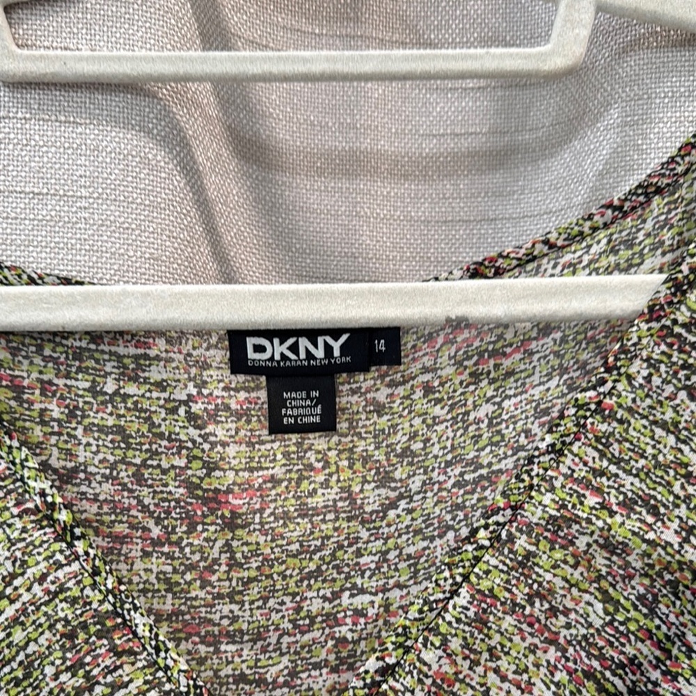 DKNY 100% silk v Neck Neck Green and Wine Midi Dress Size14 - Picture 2 of 9